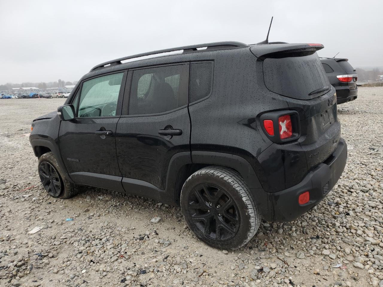 VIN ZACCJBBB4JPJ17819 2018 JEEP RENEGADE no.2