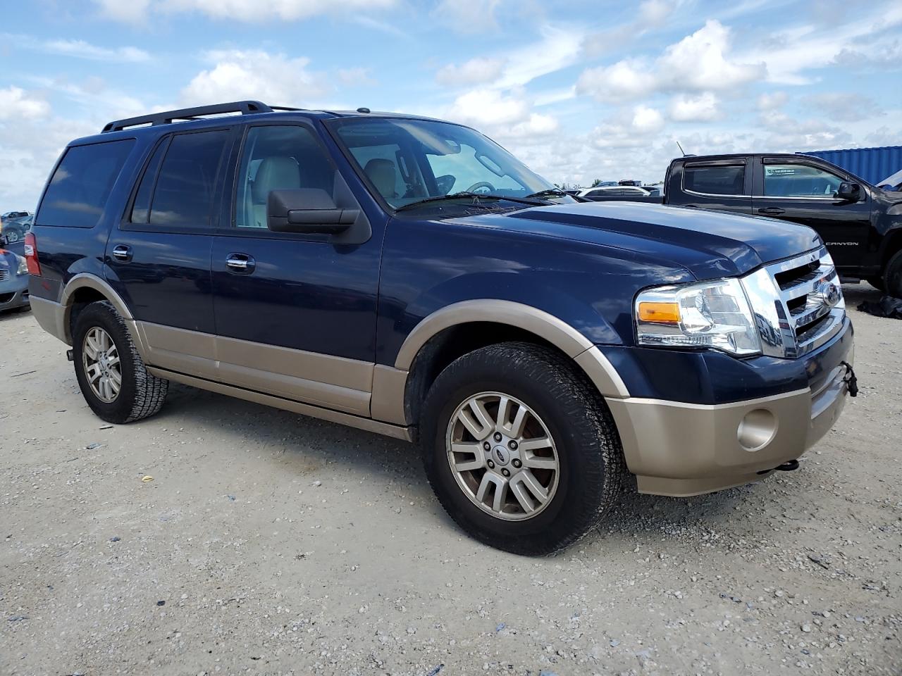 1FMJU1J50DEF12063 2013 Ford Expedition Xlt