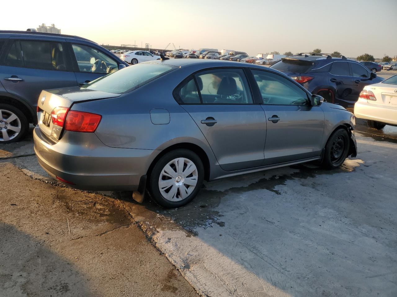 2014 Volkswagen Jetta - Image 3