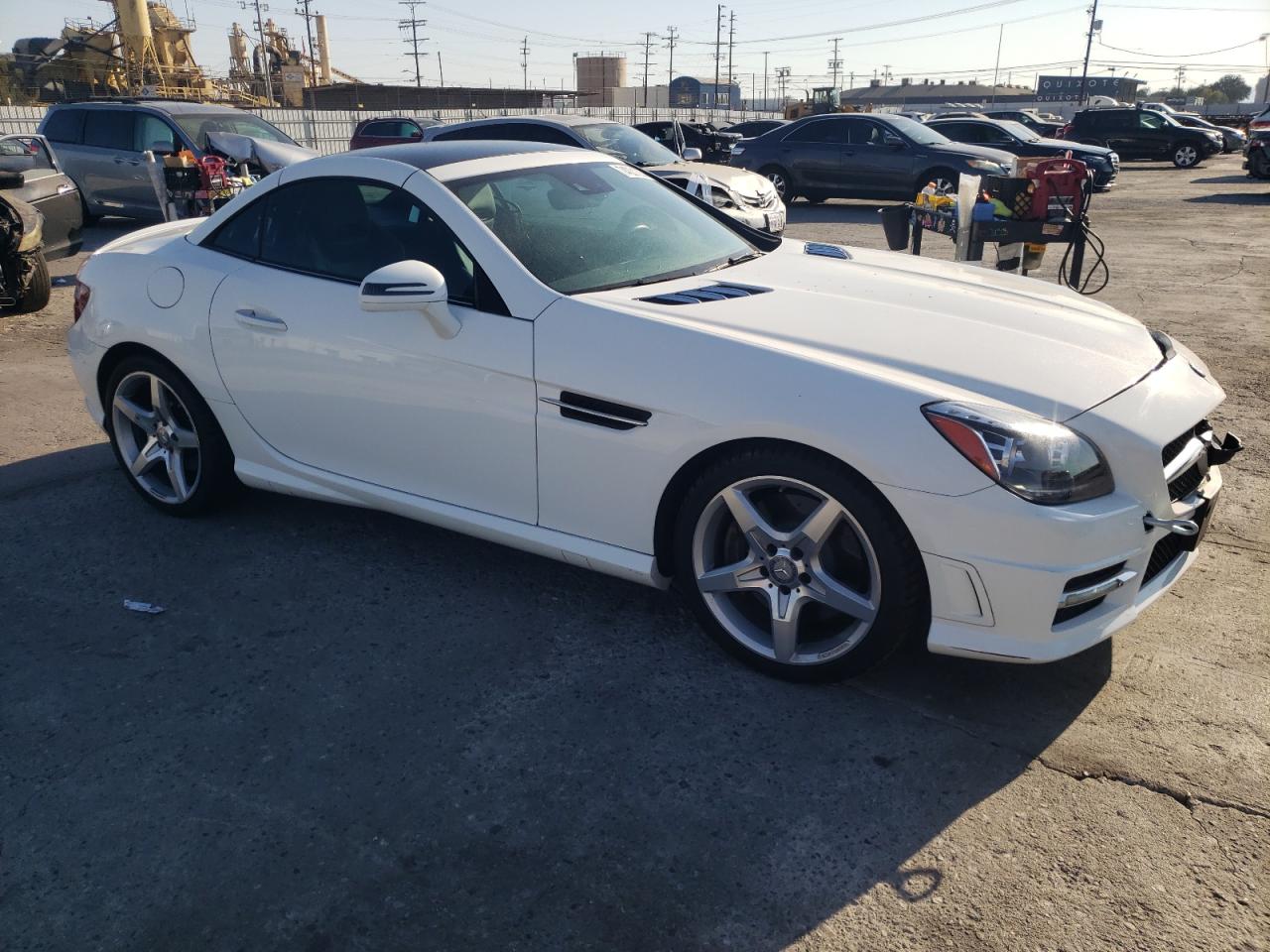 VIN WDDPK4HA8FF096923 2015 MERCEDES-BENZ SLK-CLASS no.4