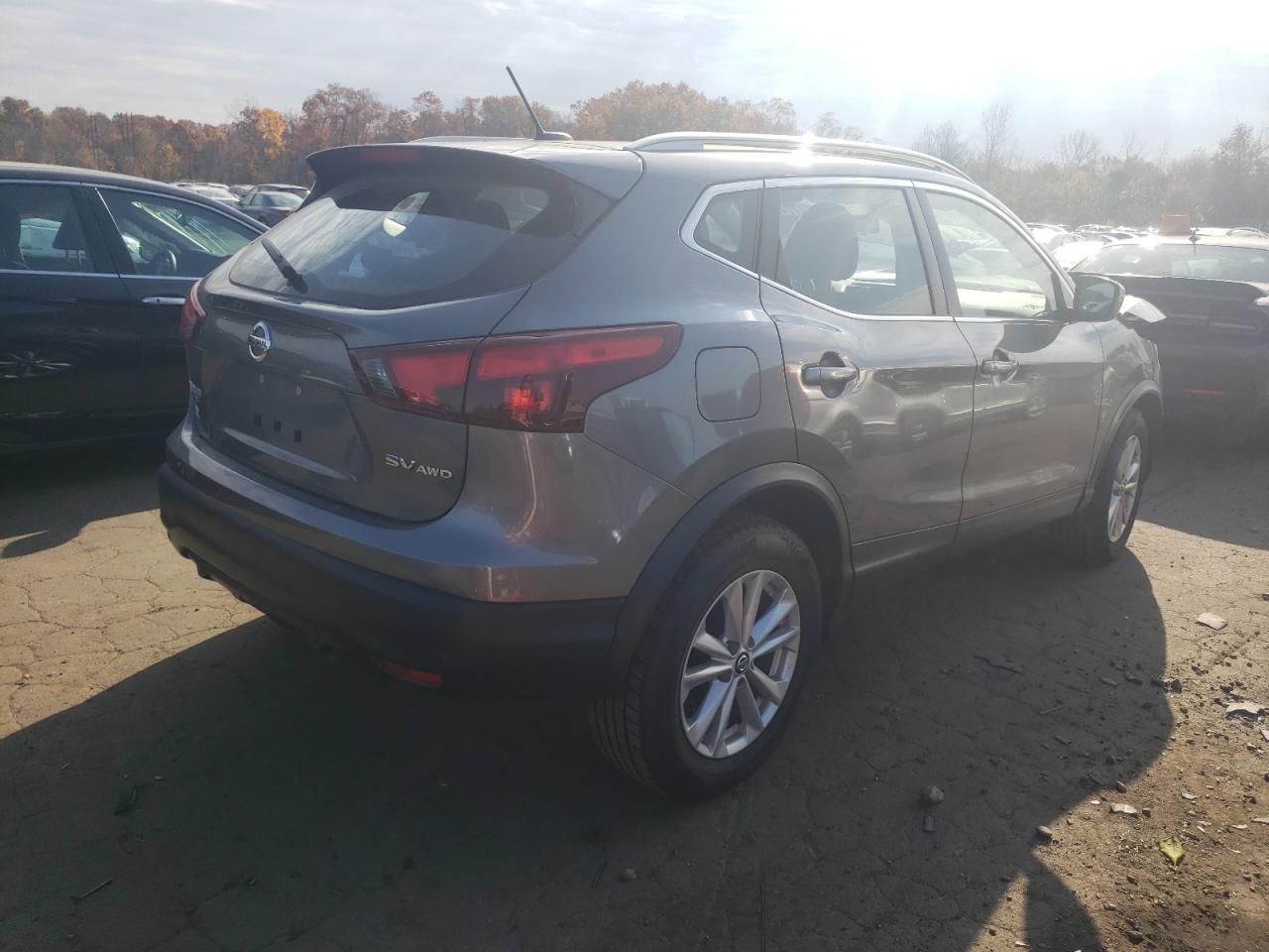 2019 Nissan Rogue - Image 3