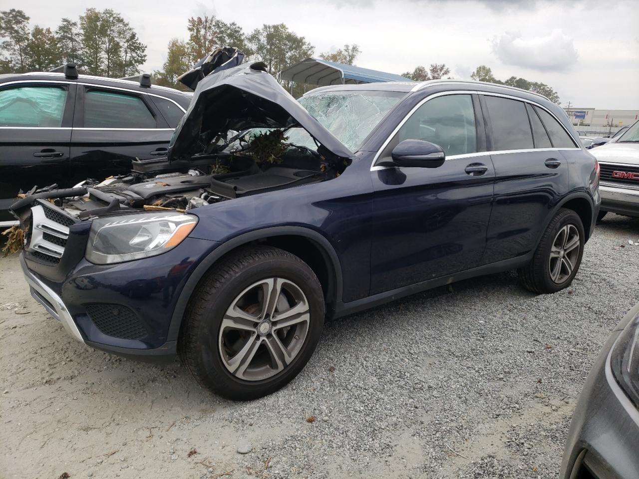 WDC0G4KB4HF160323 2017 Mercedes-Benz Glc 300 4Matic