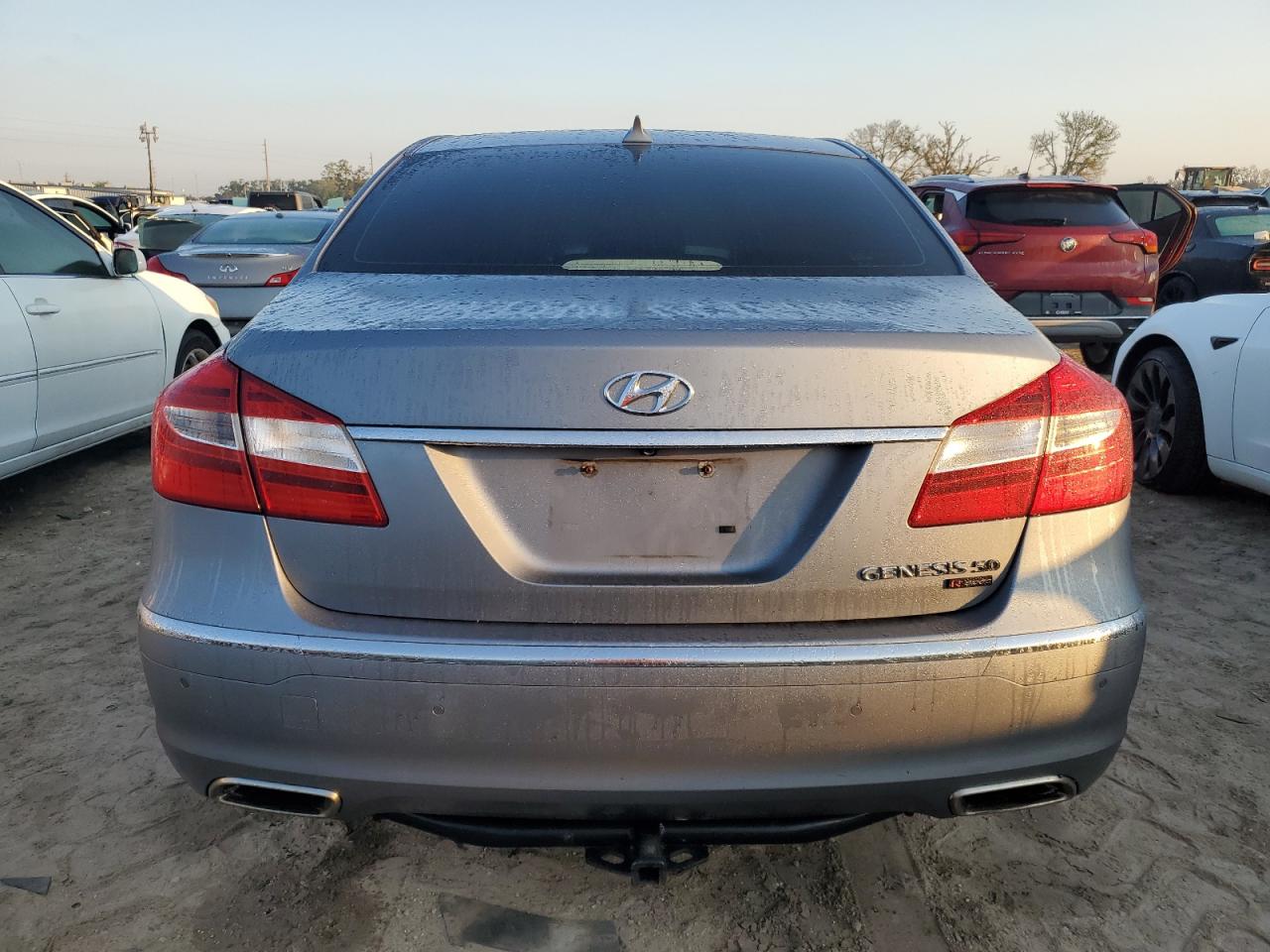 2013 Hyundai Genesis 5.0L VIN: KMHGC4DH4DU255757 Lot: 76064104