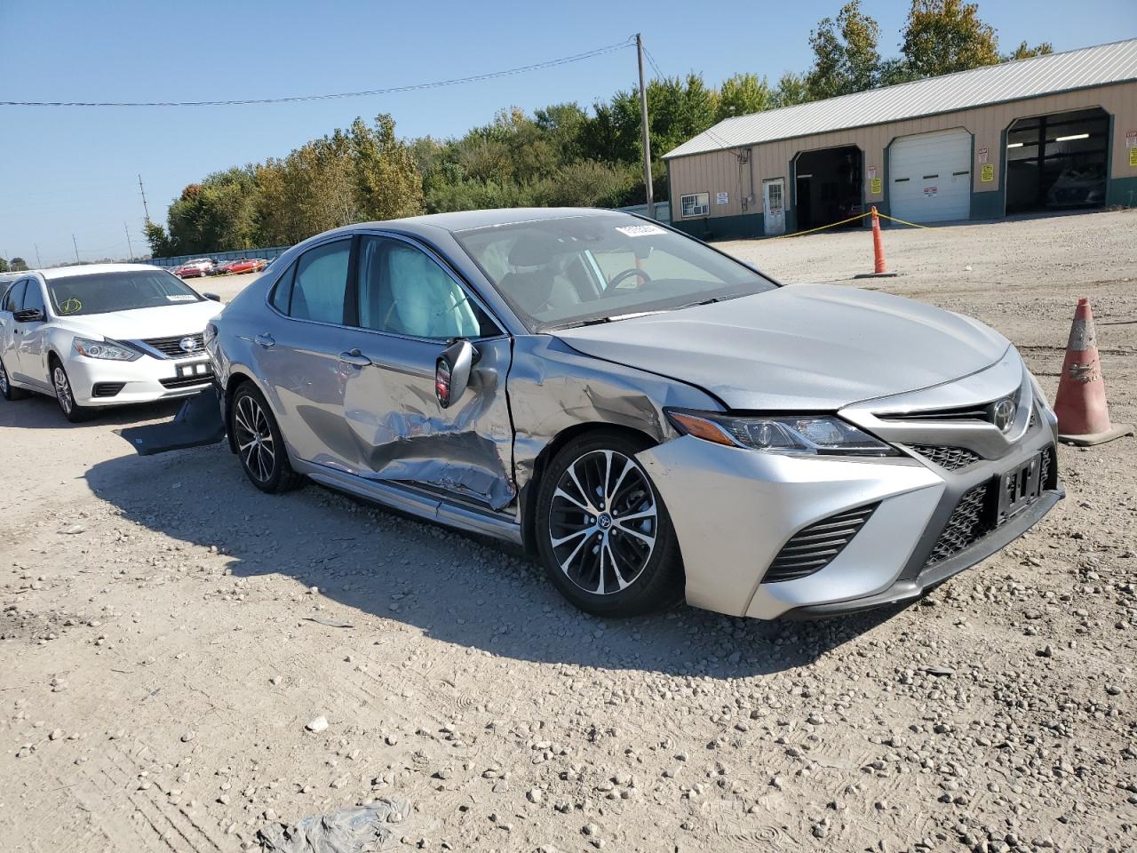 2019 Toyota Camry - Image 4