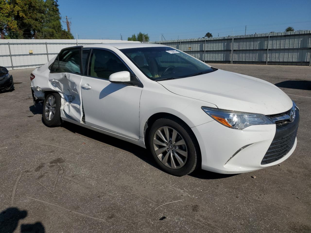 2015 Toyota Camry - Image 4