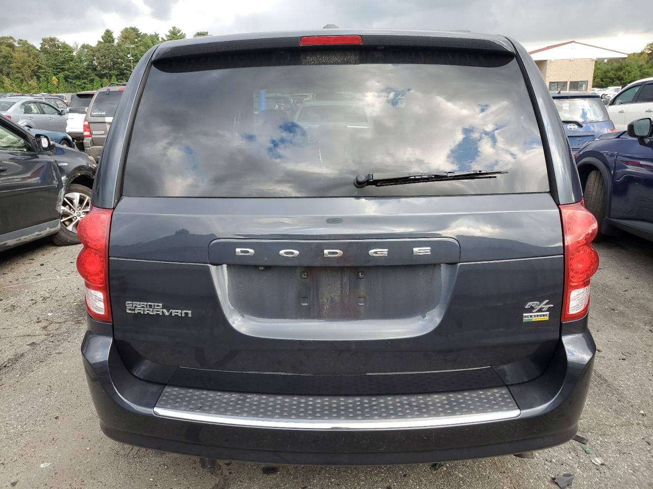 2C4RDGEG2ER431611 2014 Dodge Grand Caravan R/T