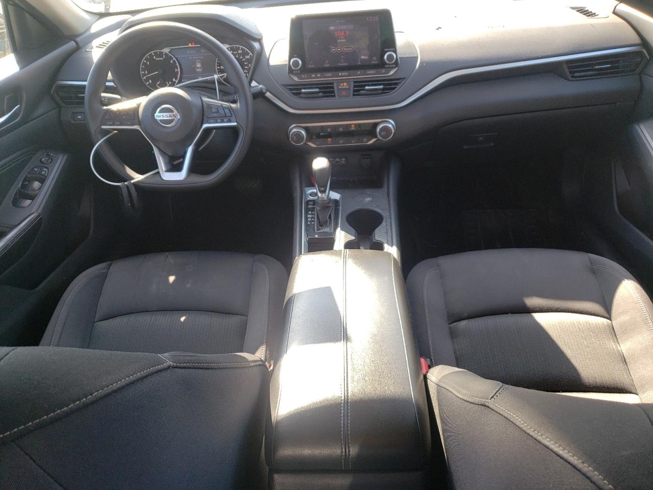 2019 Nissan Altima - Image 8