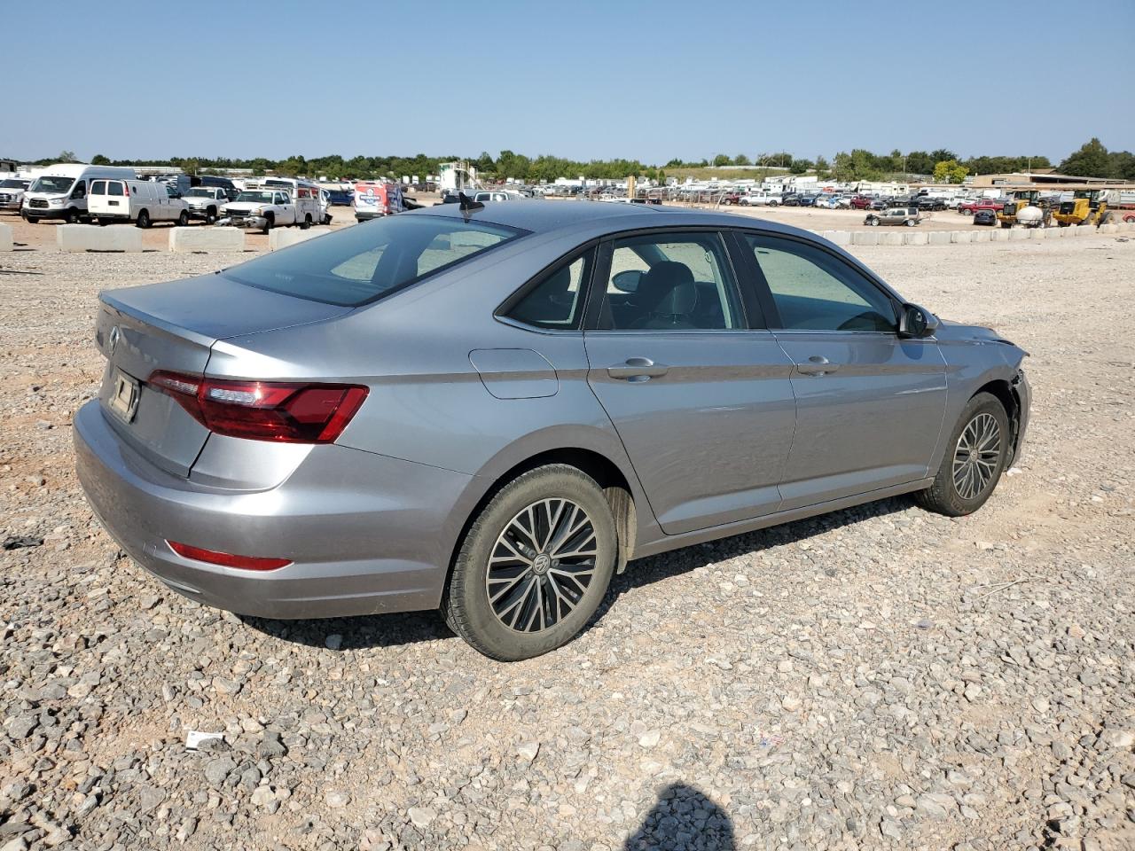 2020 Volkswagen Jetta - Image 3