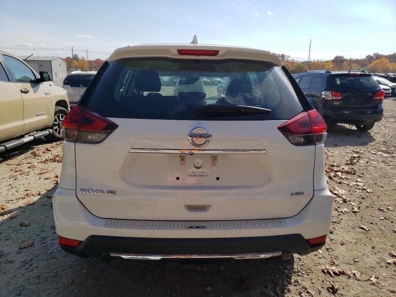 2019 Nissan Rogue - Image 6