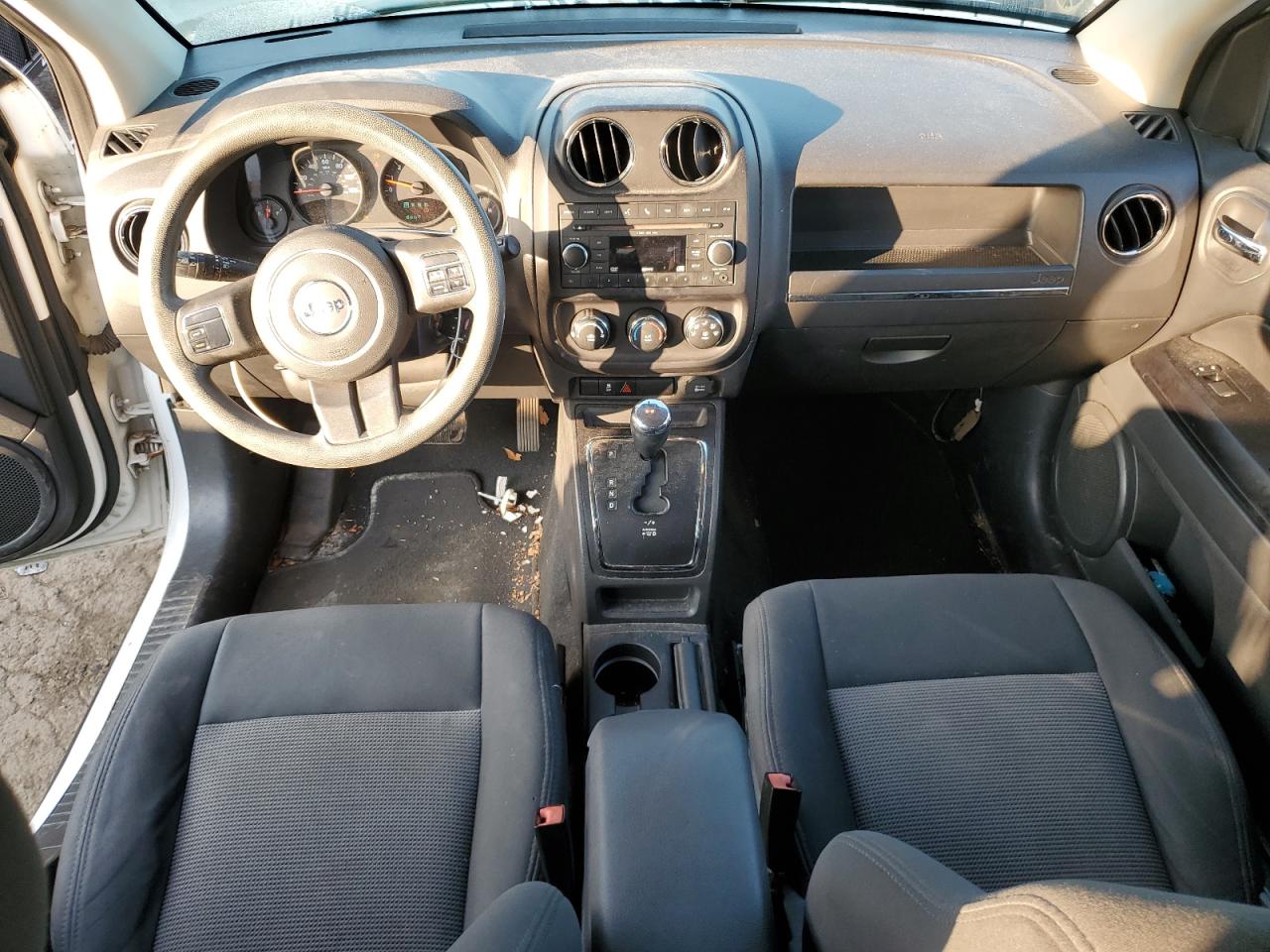 2011 Jeep Compass - Image 8