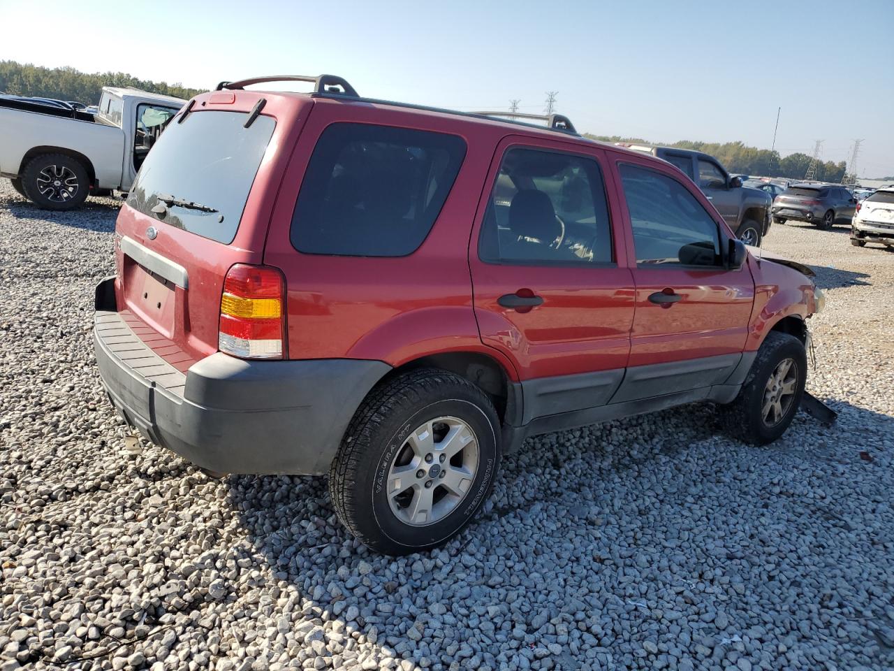 2005 Ford Escape - Image 3