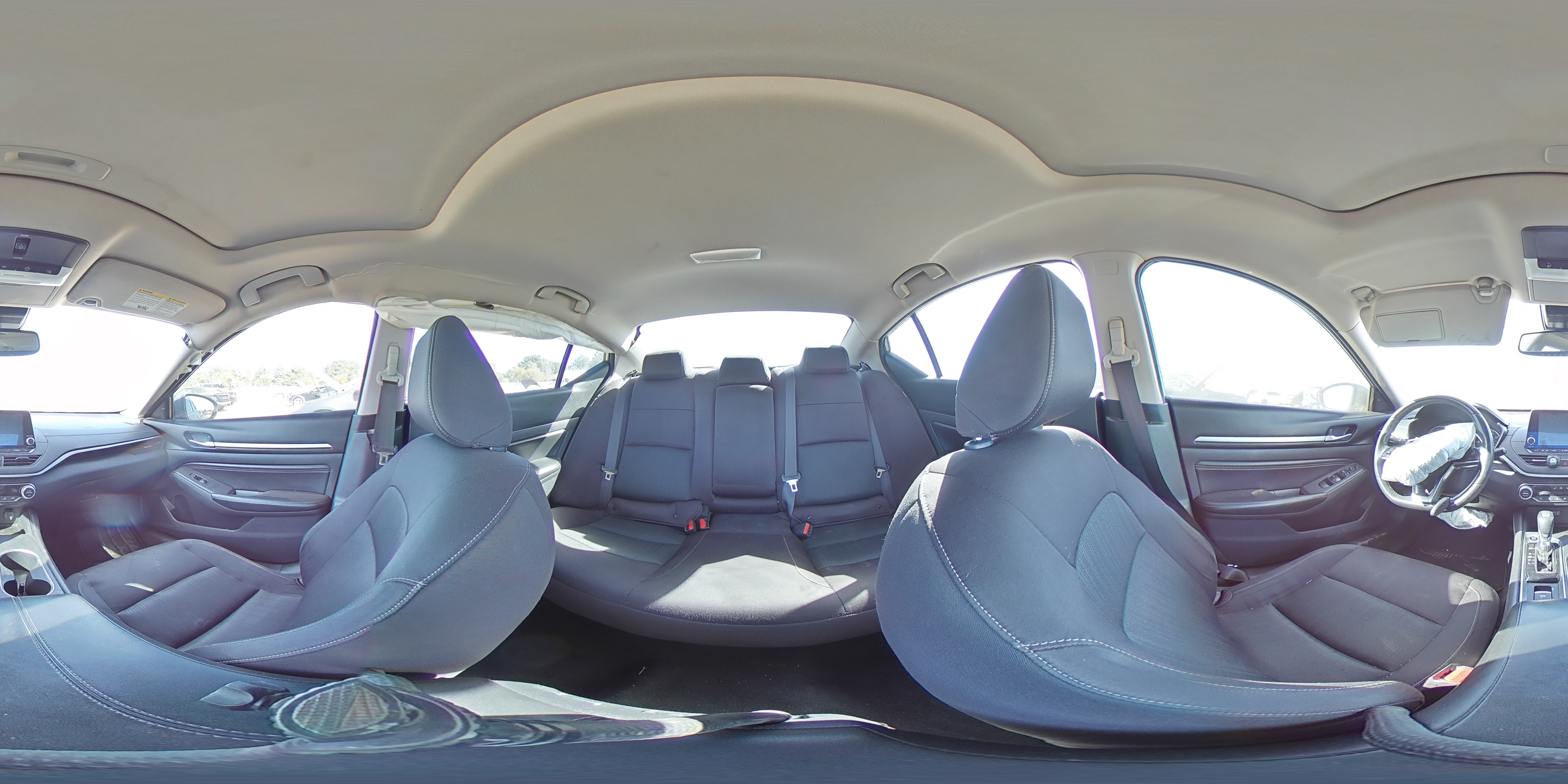 2019 Nissan Altima - Image 14