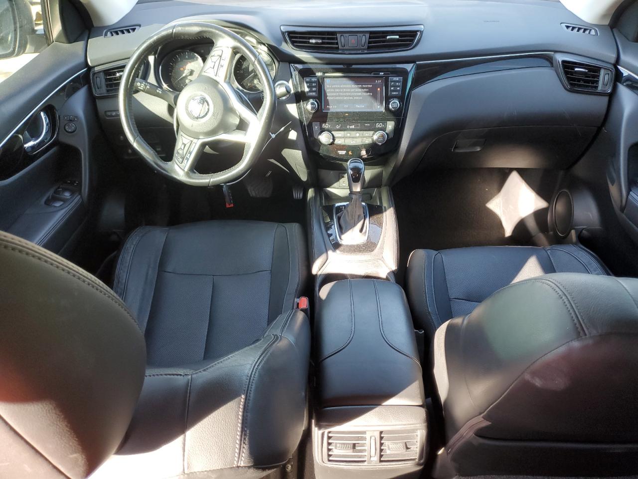 2017 Nissan Rogue - Image 8