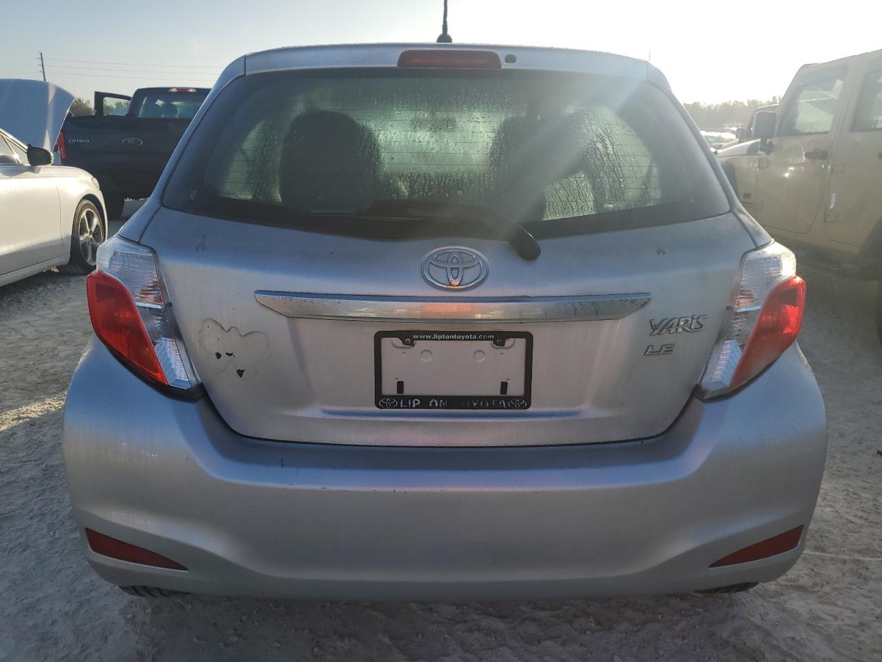 2012 Toyota Yaris VIN: JTDKTUD32CD502193 Lot: 76692924