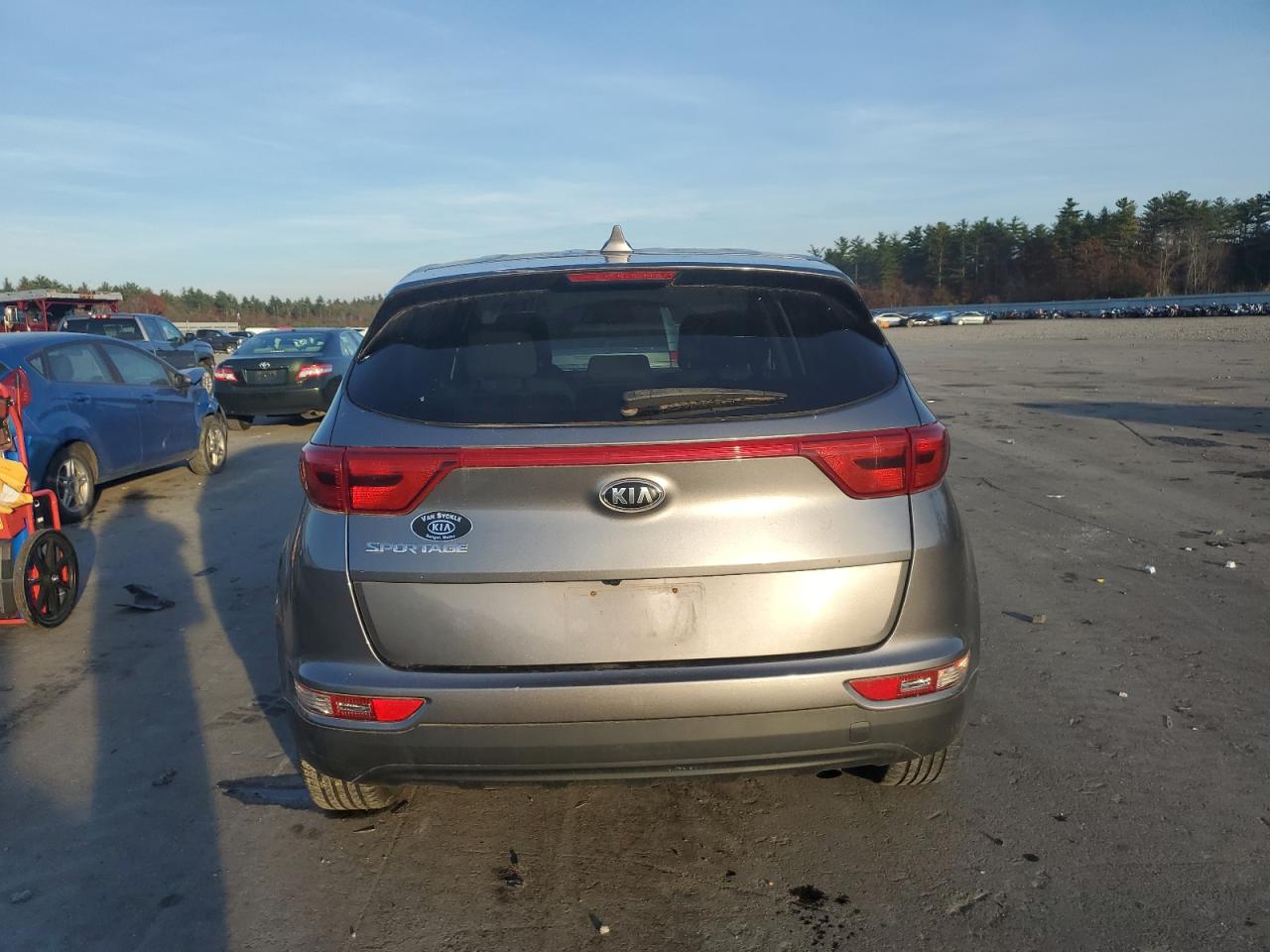 VIN KNDPMCAC8K7529932 2019 KIA SPORTAGE no.6