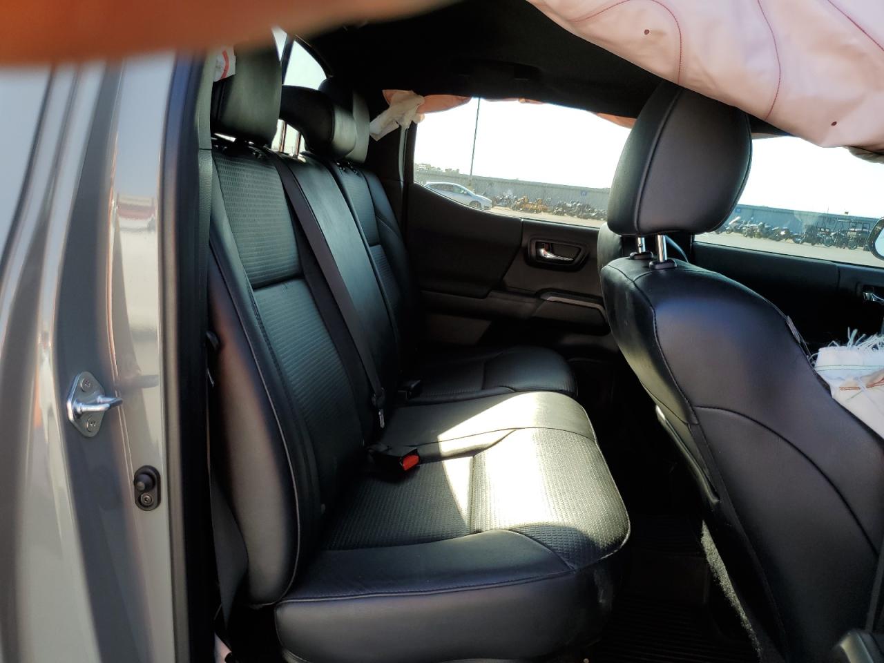 2022 Toyota Tacoma - Image 11