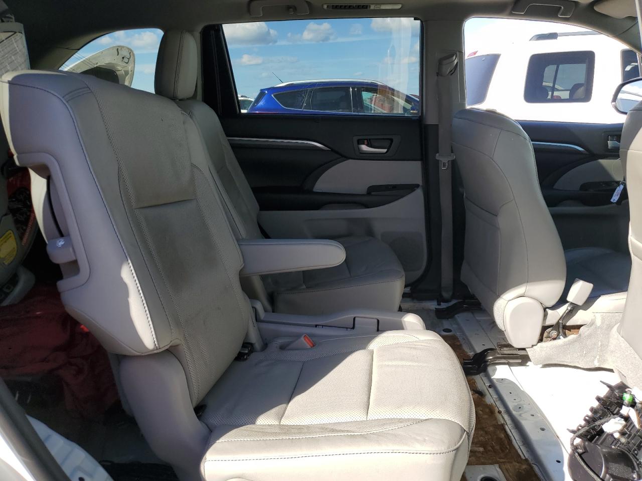 2019 Toyota Highlander - Image 10