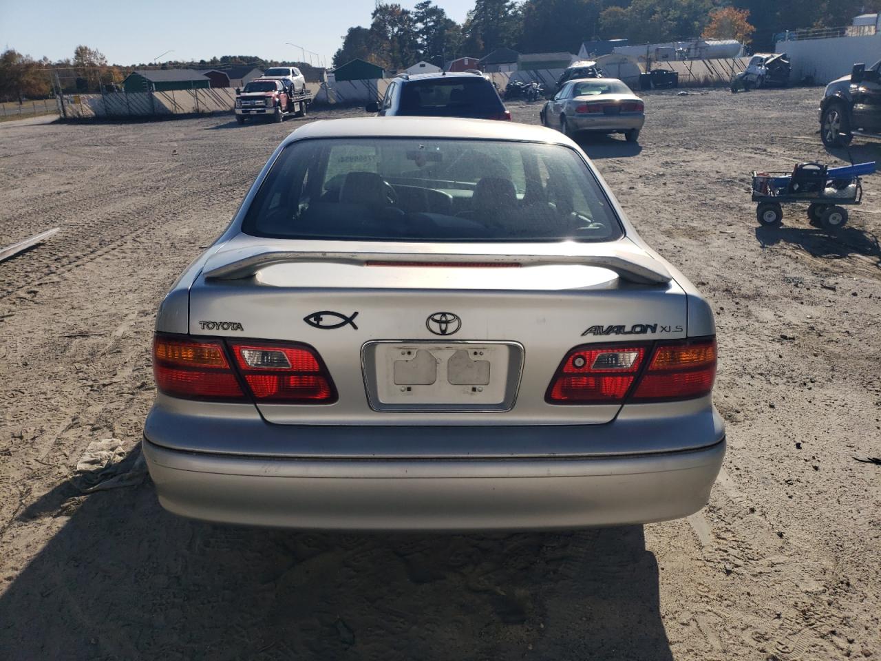 1999 Toyota Avalon Xl VIN: 4T1BF18B8XU343625 Lot: 77568954