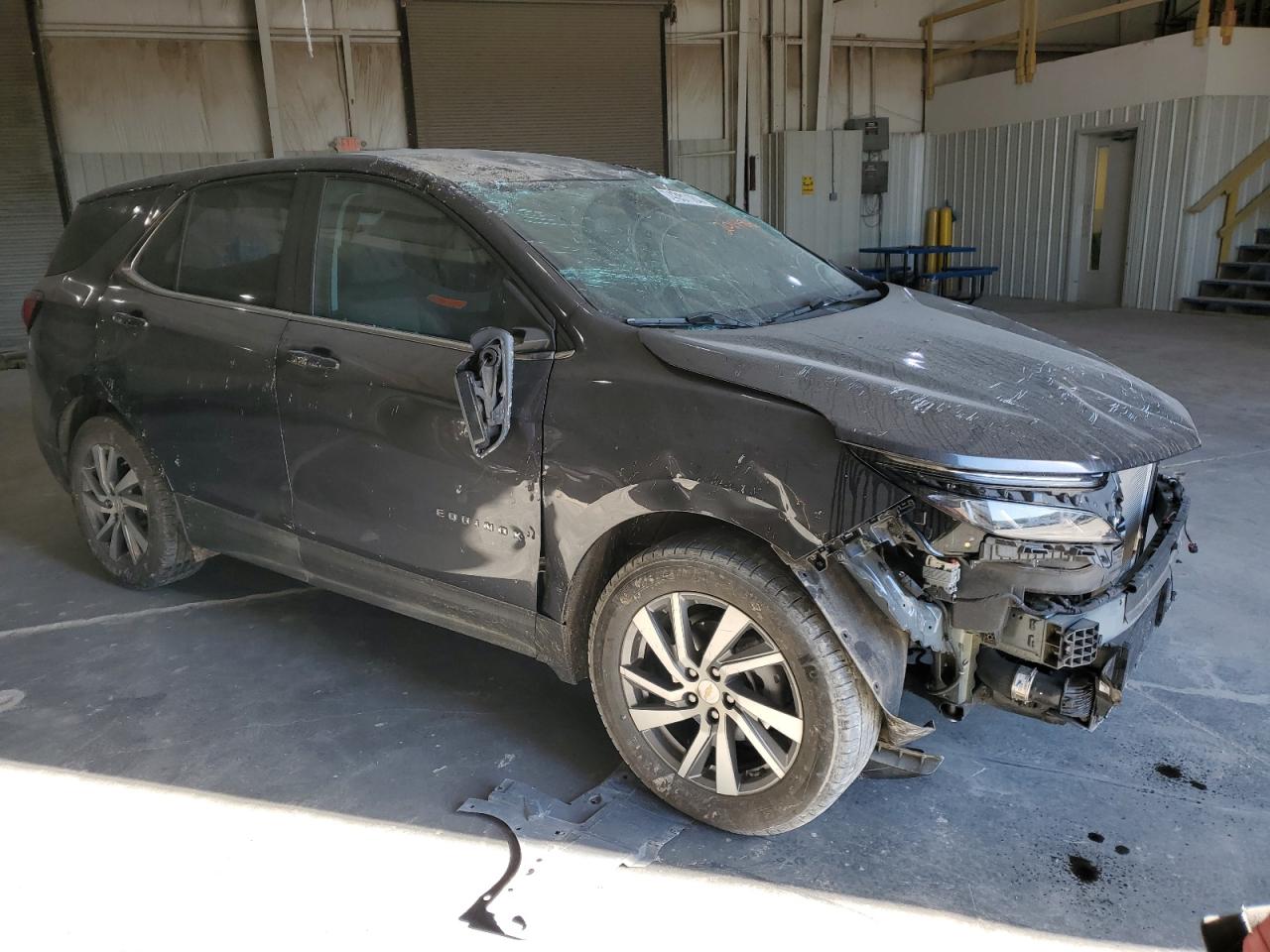 2022 Chevrolet Equinox - Image 4