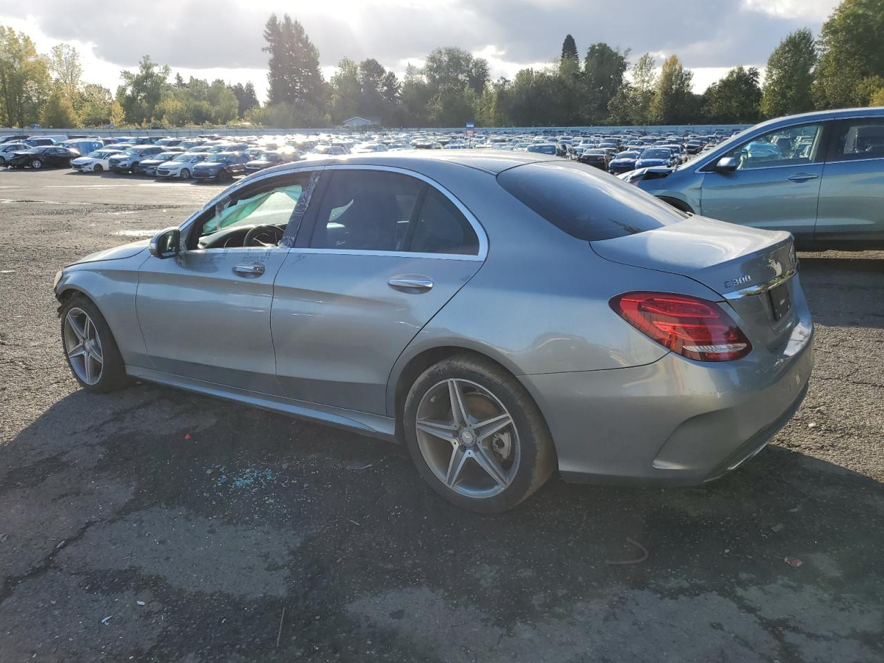 VIN 55SWF4KB5FU027816 2015 MERCEDES-BENZ C-CLASS no.2