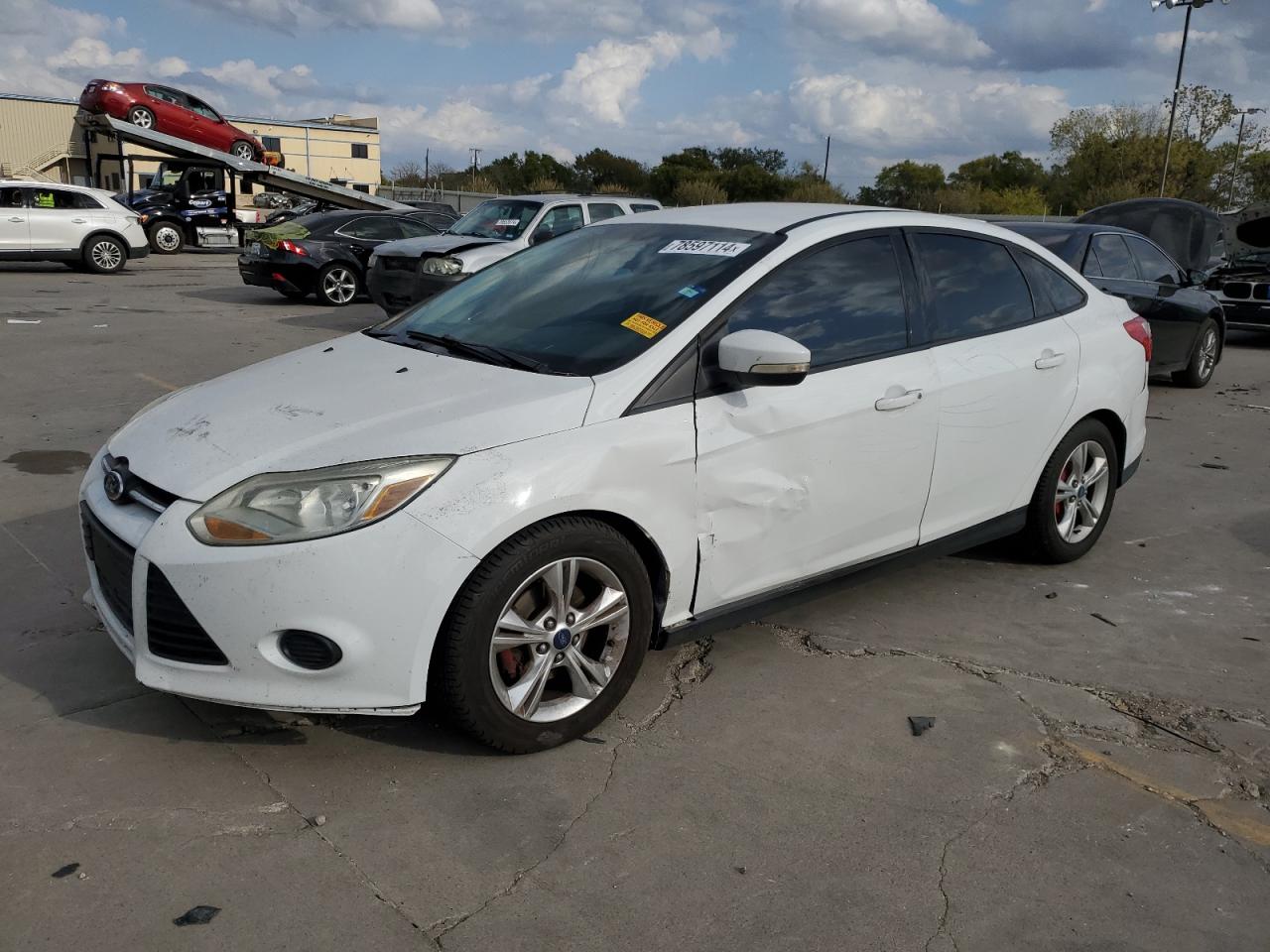 VIN 1FADP3F26EL224411 2014 FORD FOCUS no.1