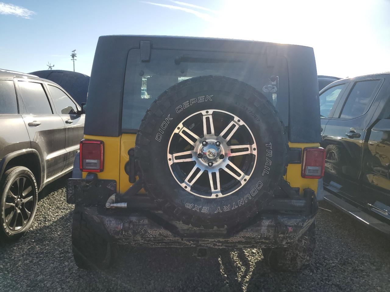 2009 Jeep Wrangler X VIN: 1J4FA24129L716135 Lot: 74359094