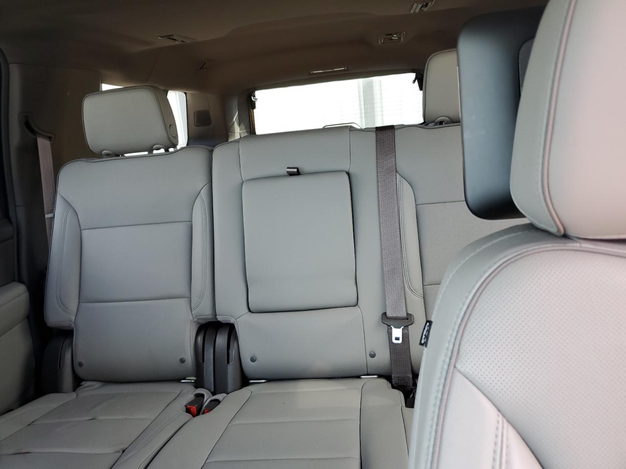 2021 GMC Yukon - Image 10