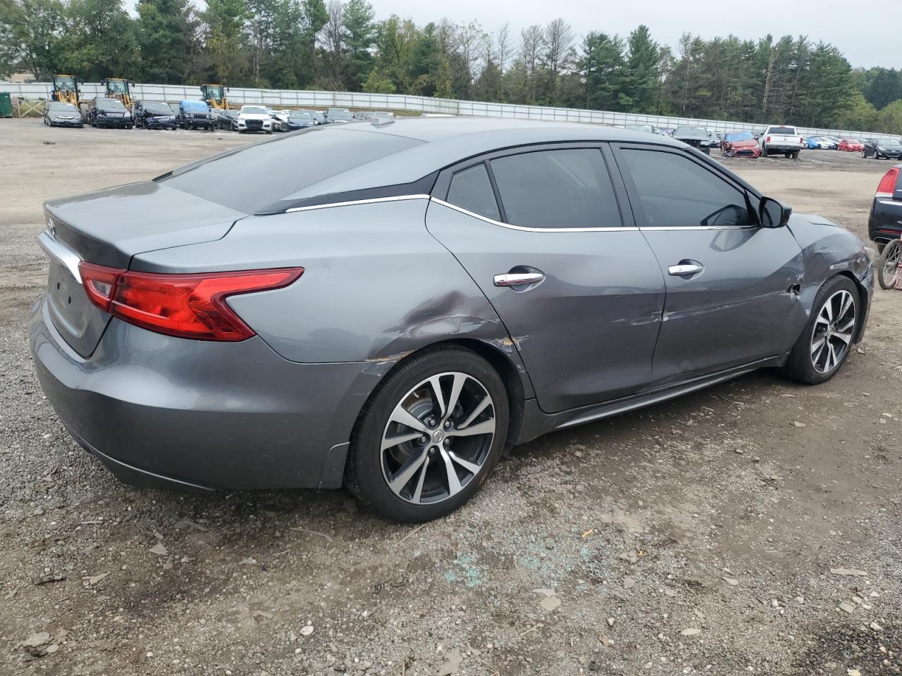 2018 Nissan Maxima - Image 3