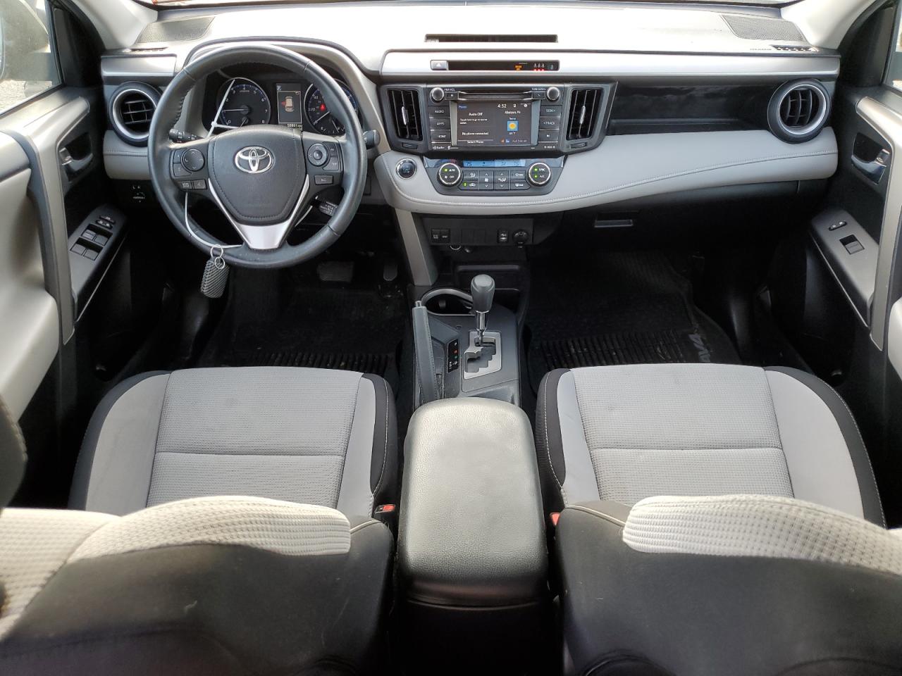 2T3RFREV1JW747120 2018 Toyota Rav4 Adventure