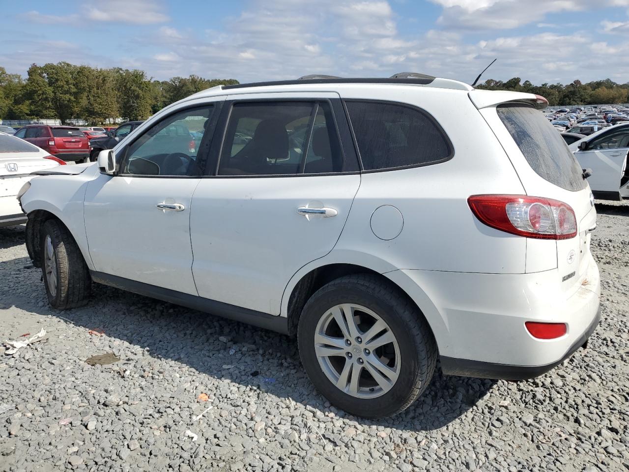 2010 Hyundai Santa Fe - Image 2