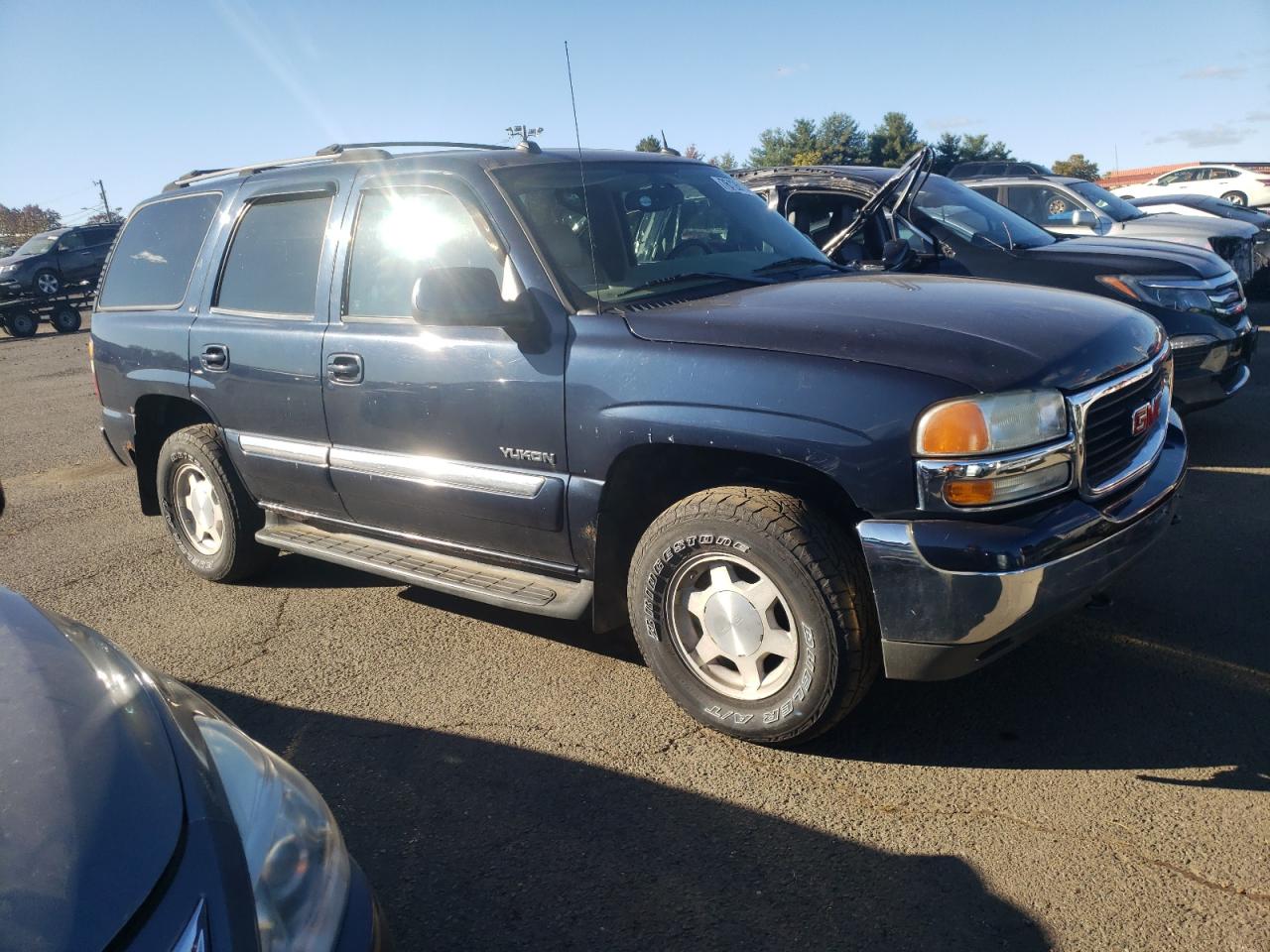2004 GMC Yukon - Image 4