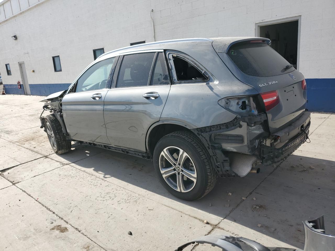 2019 Mercedes-Benz GLC - Image 2