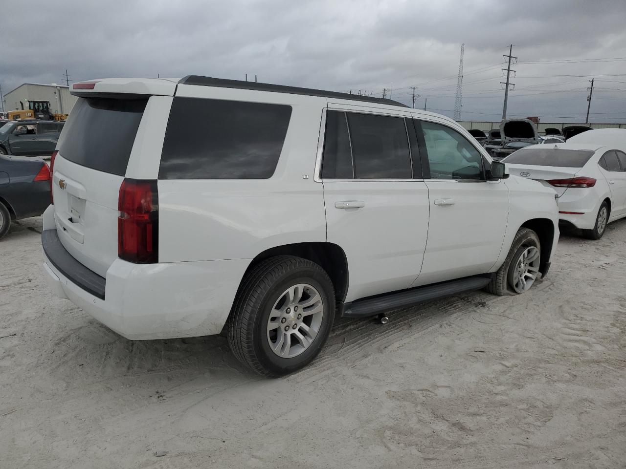 2019 Chevrolet Tahoe - Image 3