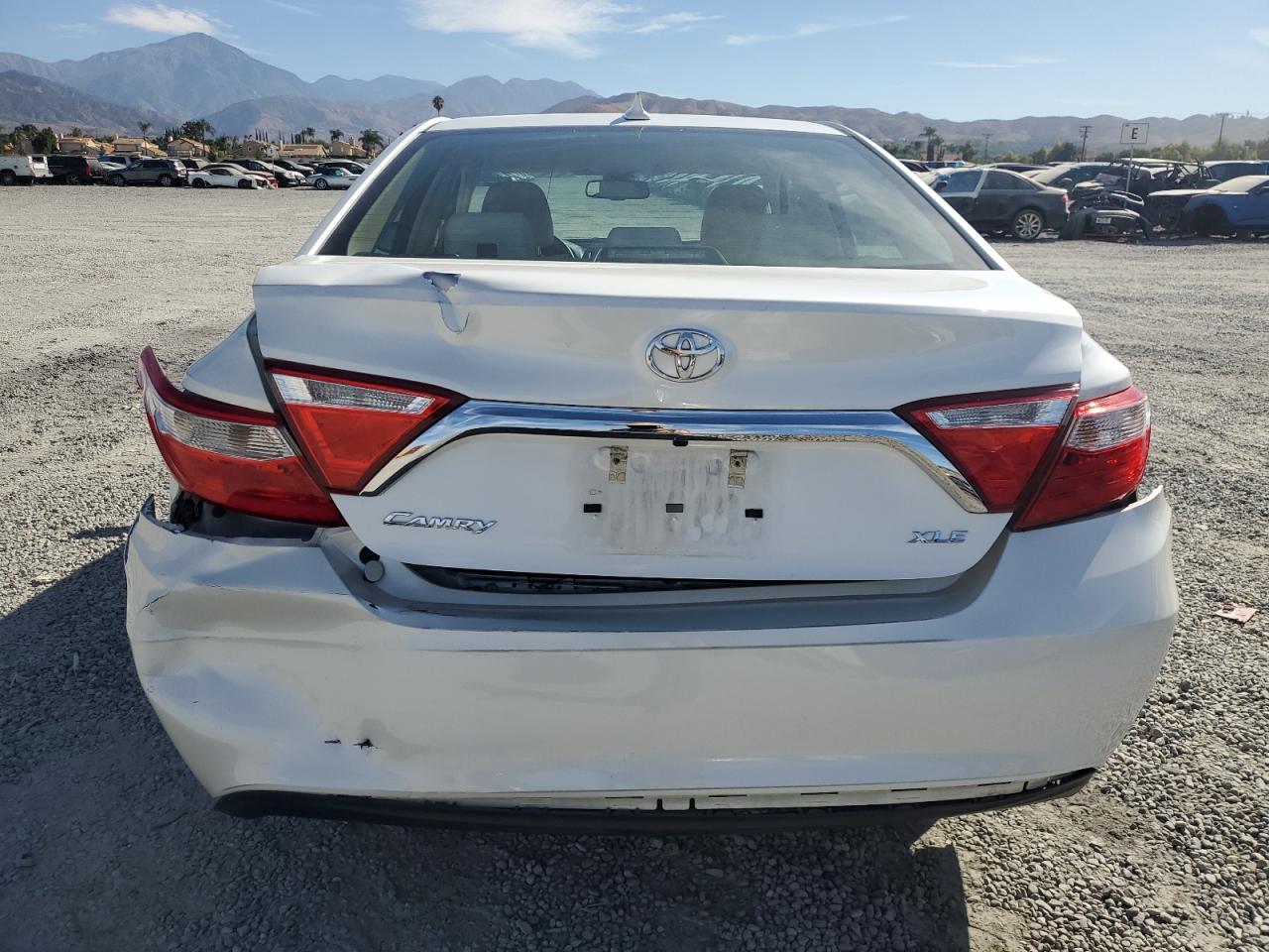 4T1BF1FK4GU538043 2016 Toyota Camry Le