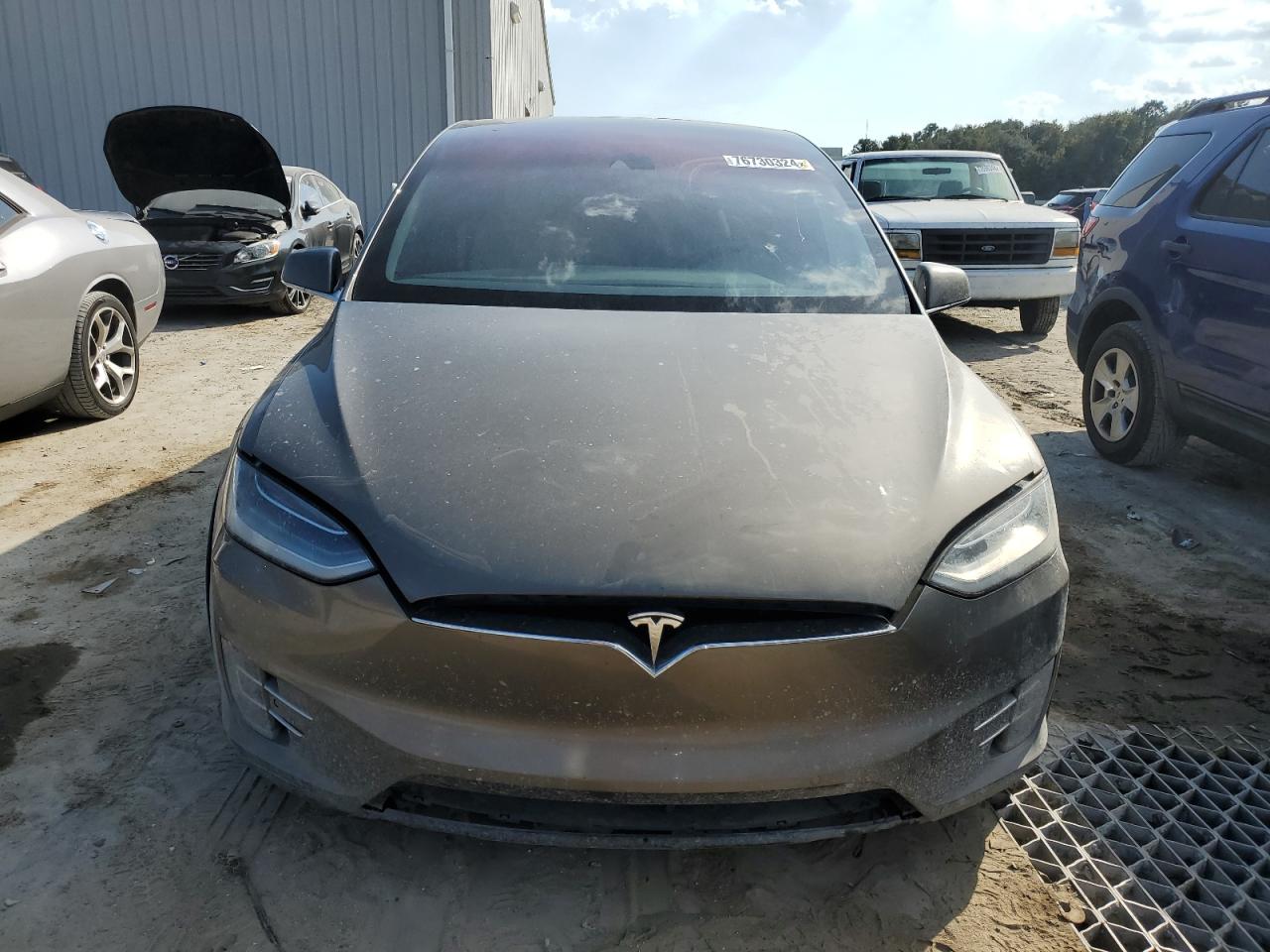 2016 Tesla Model X VIN: 5YJXCBE42GF015124 Lot: 76730324