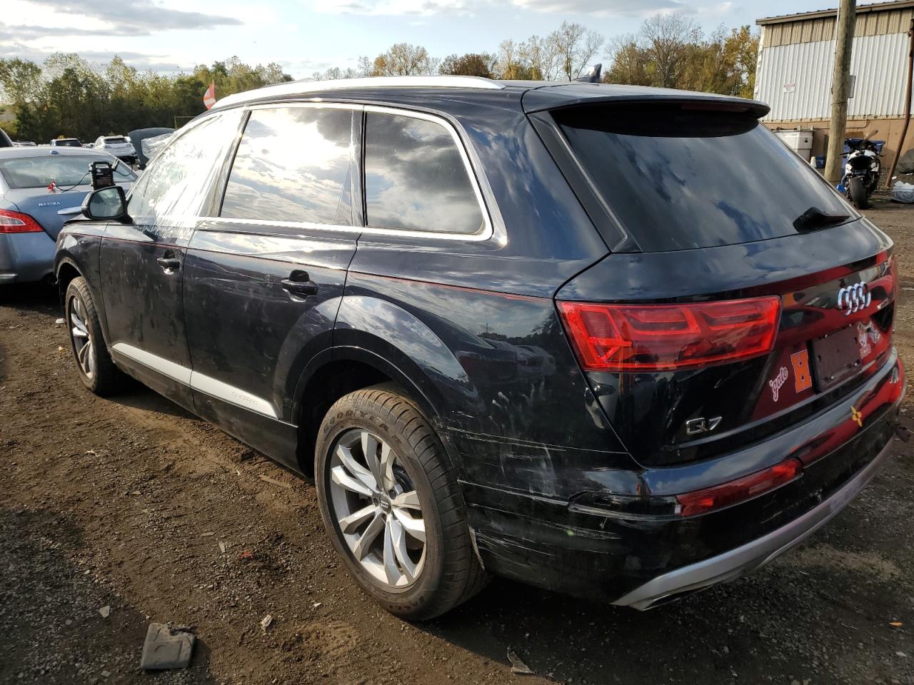 2018 Audi Q7 - Image 2