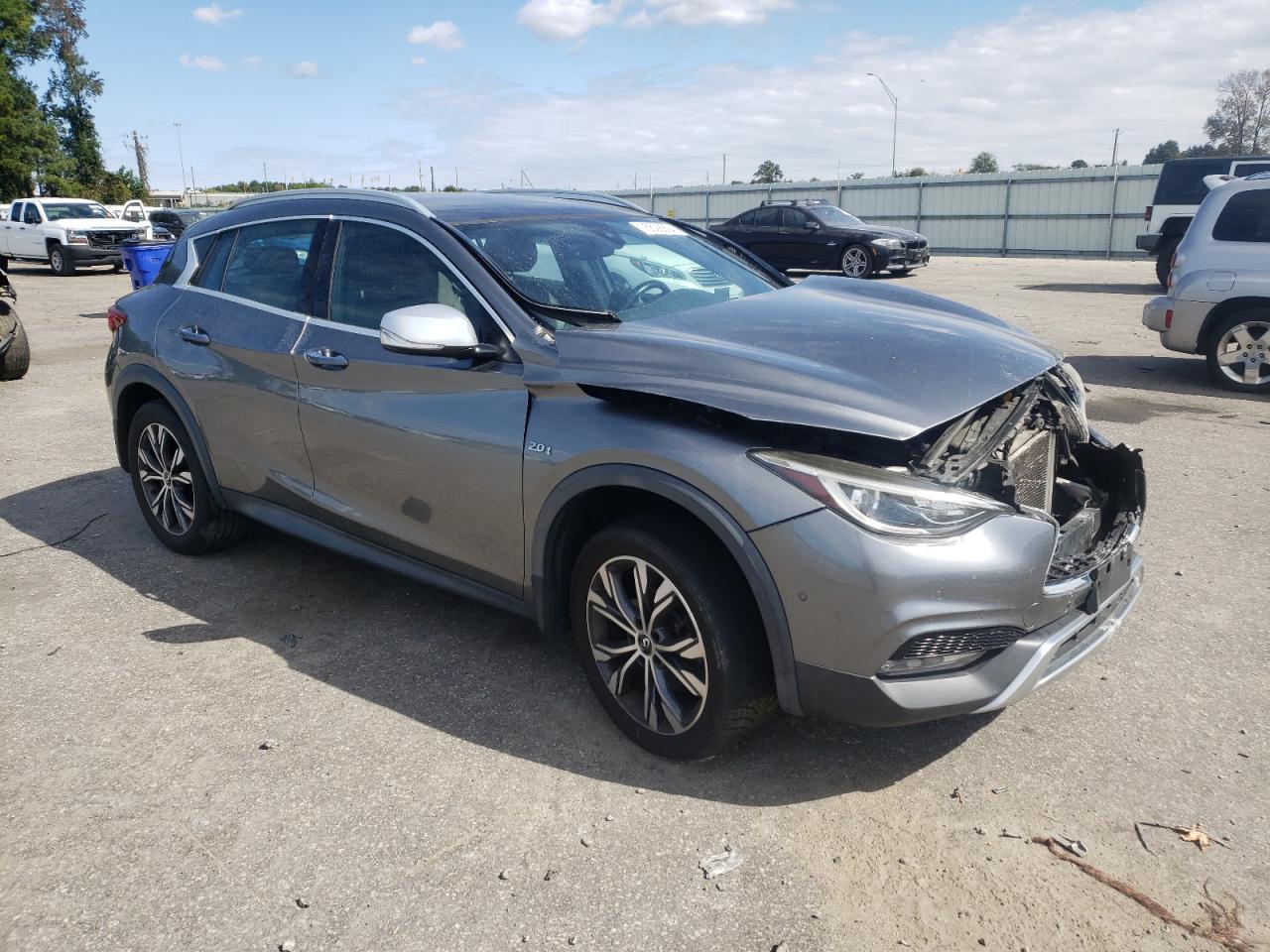 2017 Infiniti QX30 - Image 4