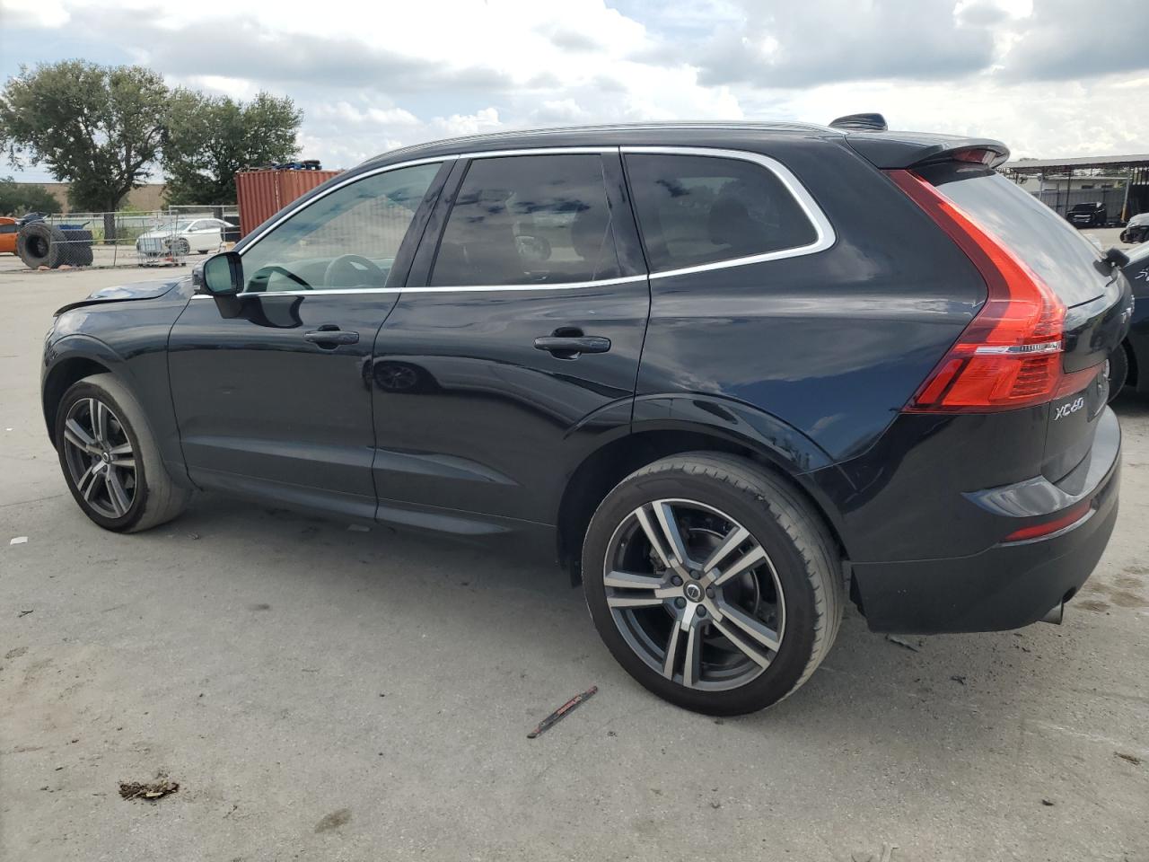 YV4102DK4M1835690 2021 VOLVO XC60 - Image 2