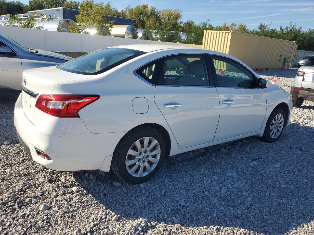 2017 Nissan Sentra - Image 3