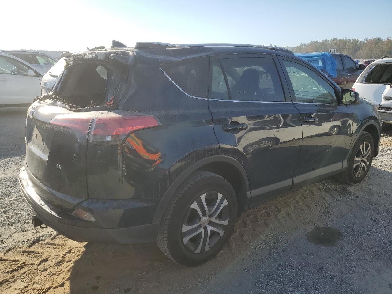 VIN JTMZFREV9HJ721373 2017 TOYOTA RAV4 no.3