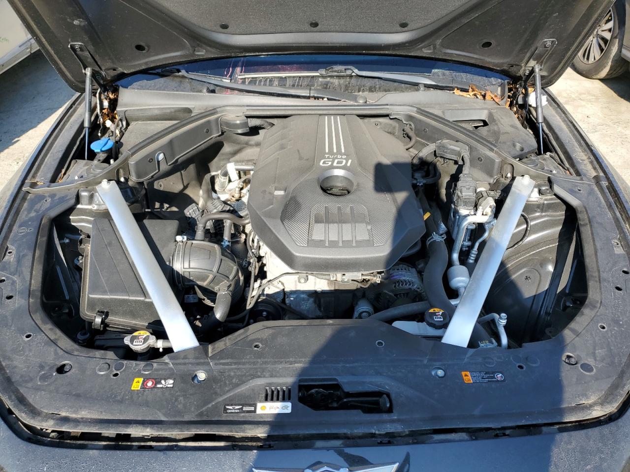 2022 Genesis G70 - Image 11