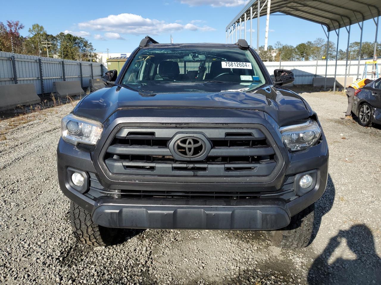 2016 Toyota Tacoma - Image 5