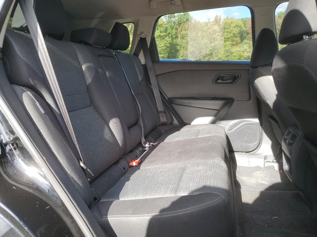 2021 Nissan Rogue - Image 11