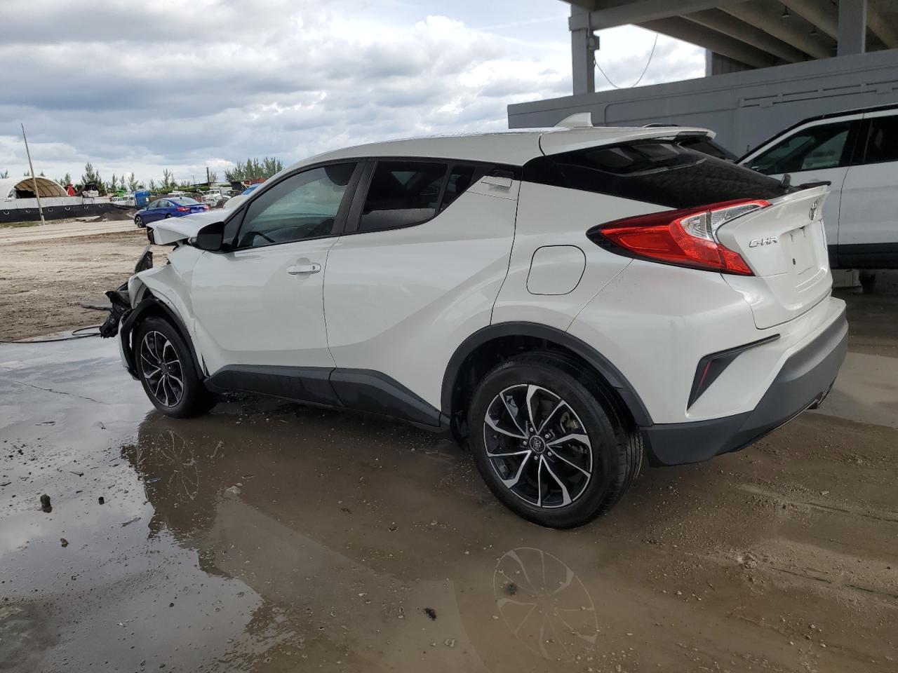 2019 Toyota C-HR - Image 2