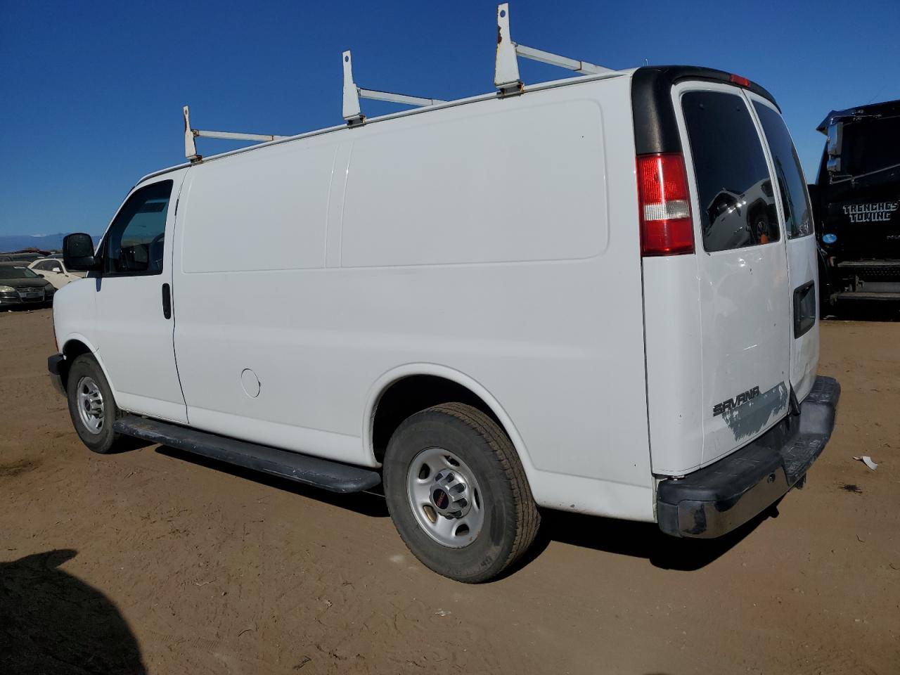 2015 GMC Savana - Image 2