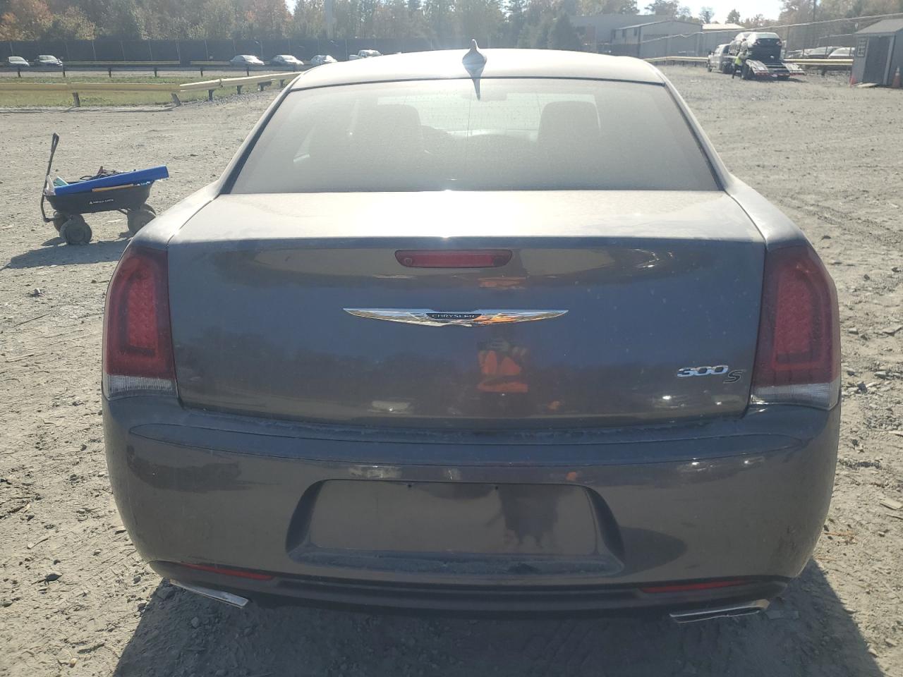 VIN 2C3CCABG9KH660710 2019 CHRYSLER 300 no.6