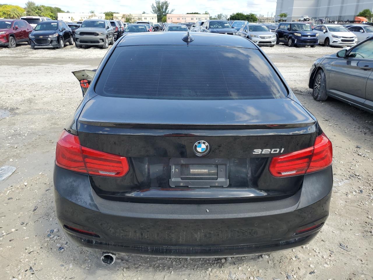 2017 BMW 320 I VIN: WBA8E1G33HNU15979 Lot: 75894524