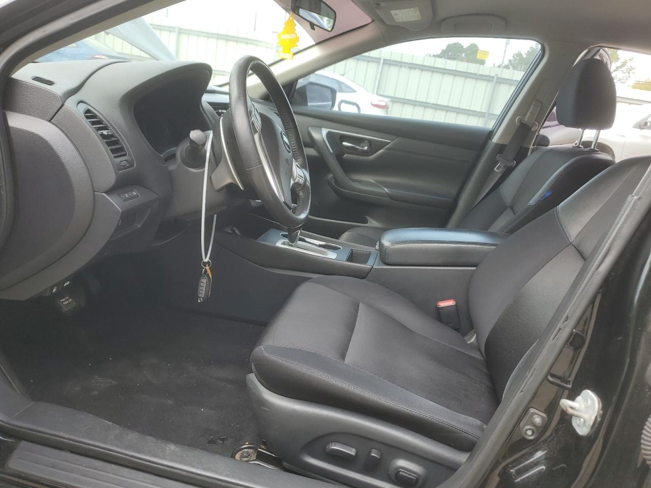 2017 Nissan Altima - Image 7