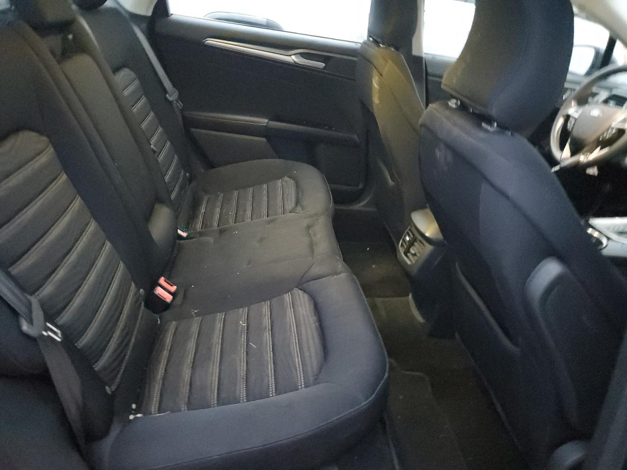 2016 Ford Fusion - Image 10