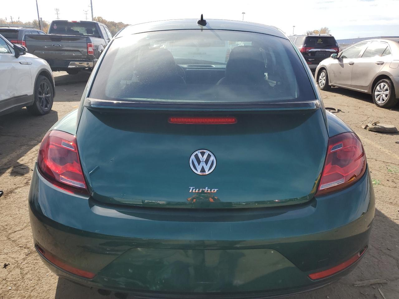 2018 Volkswagen Beetle S VIN: 3VWFD7AT7JM712713 Lot: 77402094